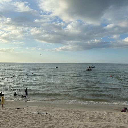 Beach Resort Home Stay Sri Sayang Apartment Batu Ferringhi 2Bedroom エクステリア 写真