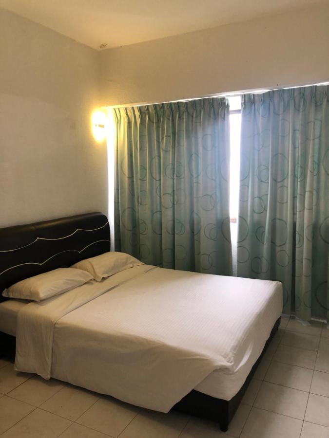 Beach Resort Home Stay Sri Sayang Apartment Batu Ferringhi 2Bedroom エクステリア 写真