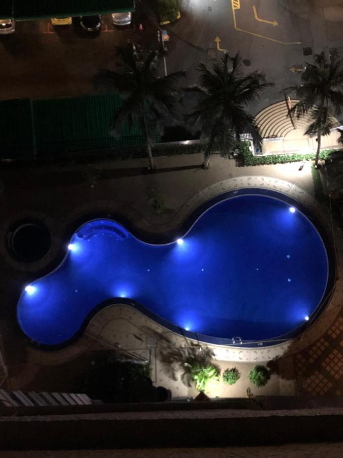 Beach Resort Home Stay Sri Sayang Apartment Batu Ferringhi 2Bedroom エクステリア 写真