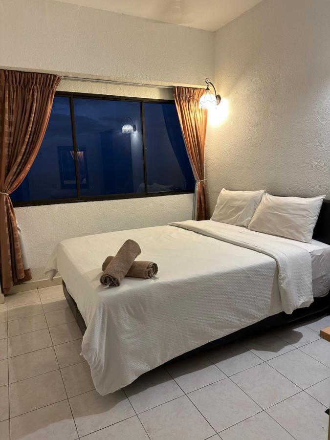 Beach Resort Home Stay Sri Sayang Apartment Batu Ferringhi 2Bedroom エクステリア 写真