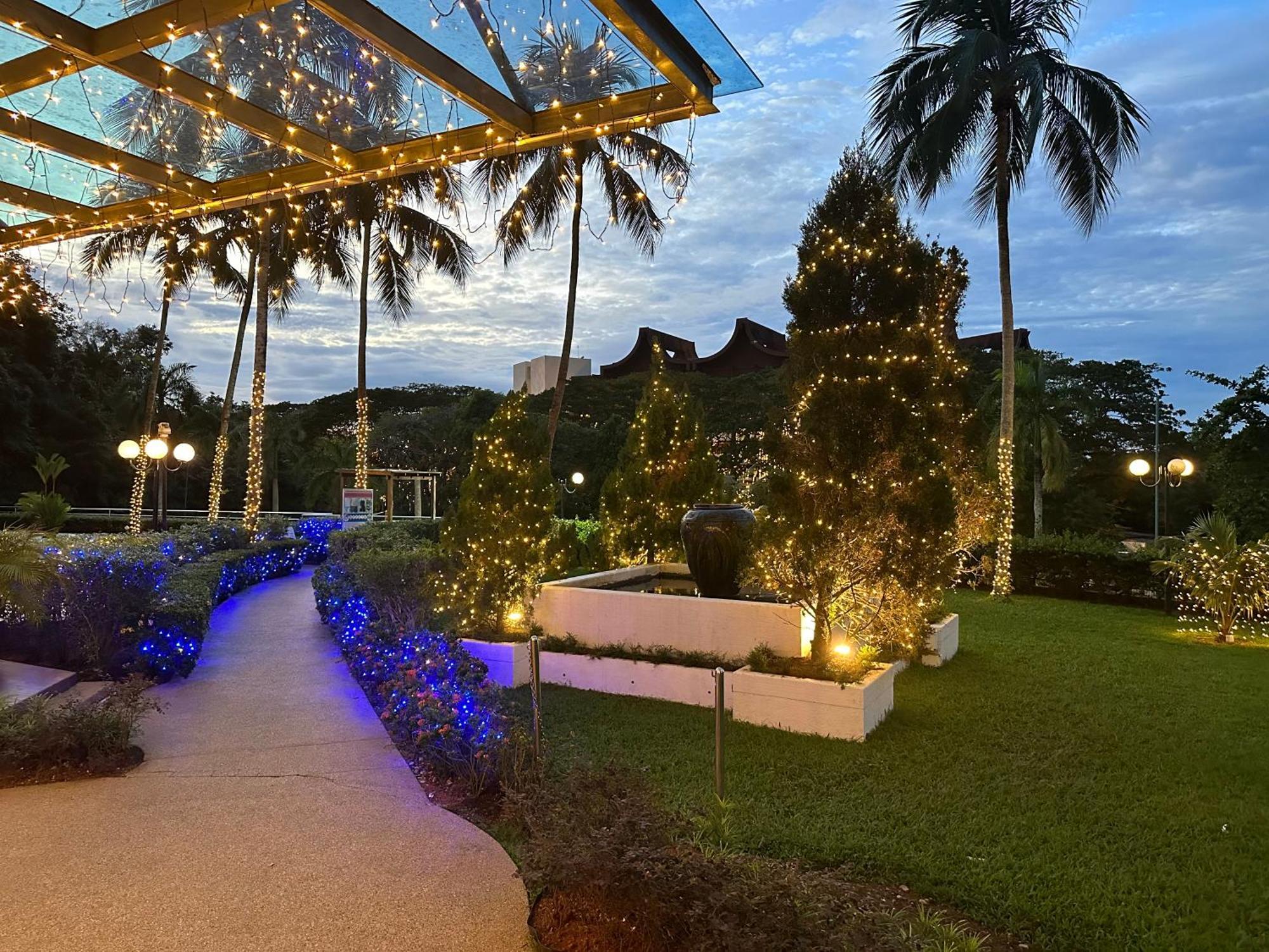 Beach Resort Home Stay Sri Sayang Apartment Batu Ferringhi 2Bedroom エクステリア 写真